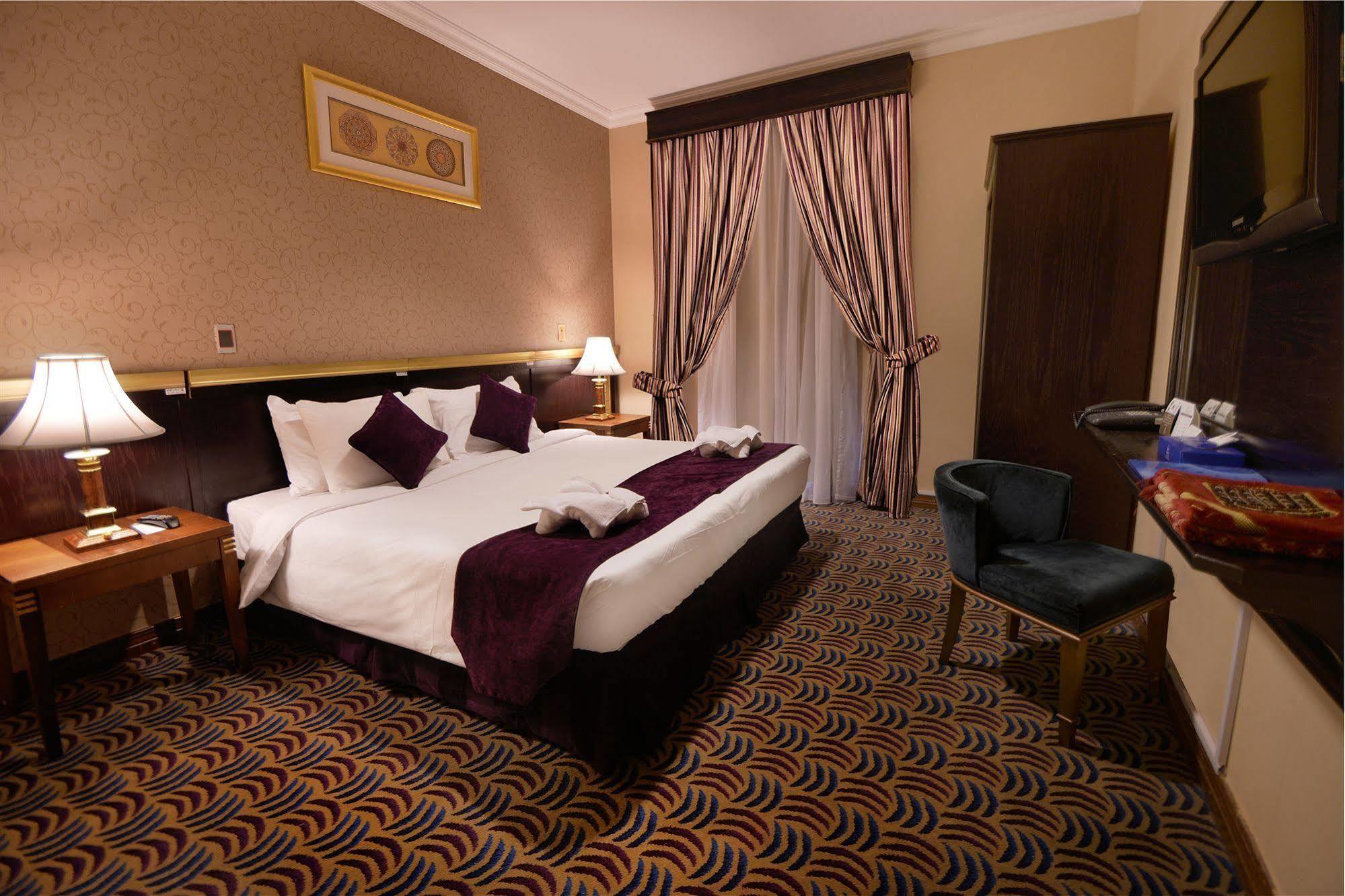 Taiba Front Hotel Medina Bagian luar foto